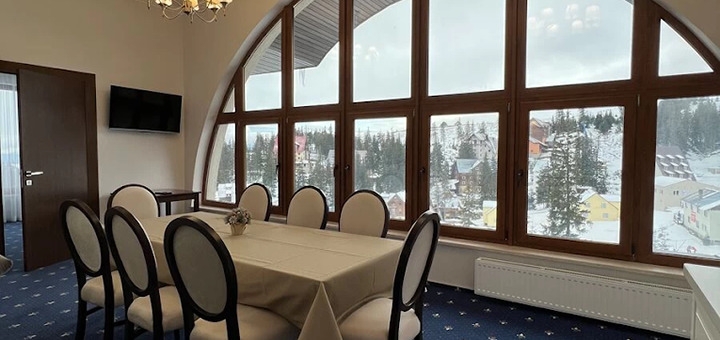 Villa Dragobrat Hotel. Enjoy a special 18% discount.