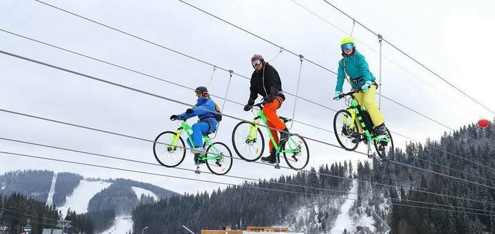 Экстремальные велопрогулки над озером Молодости Bike Zip Roller Coaster в Буковеле. Покупайте билеты по скидке.