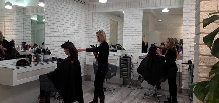 Жіноча стрижка в салоні краси Dazzler. Записуйтесь по купону