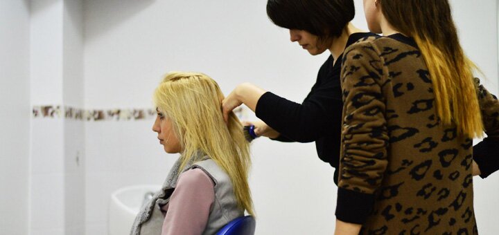 Hairdressing services in the sher beauty salon in kiev. come for a haircut, styling, painting according to the action.