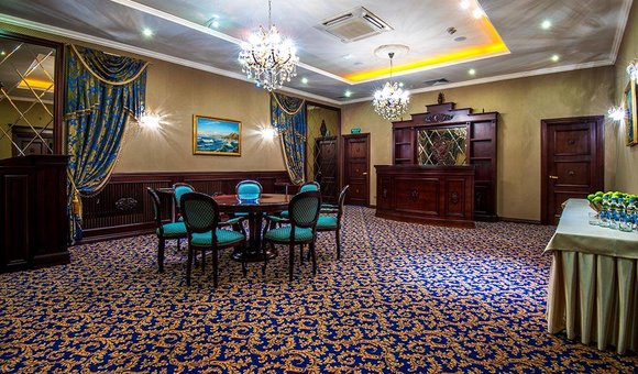 The dining room of the khreshchatyk hotel. book a room at a discount
