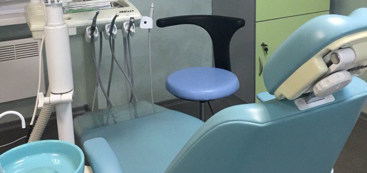 Discount veneers installation in dentistry on novokrymskaya