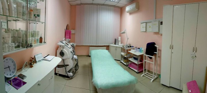 Massage room in the «Figura» beauty salon in Krivoy Rog. Come for a massage at a discount.