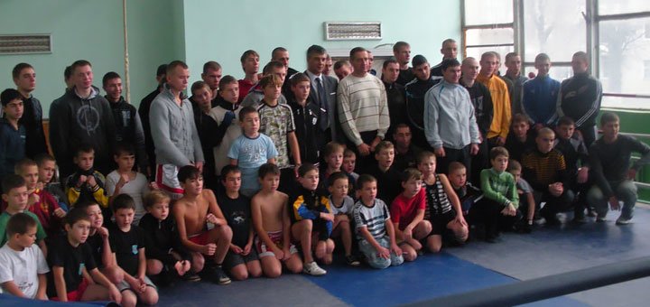 Боевіе искусства в спортивном клубе «Славис»