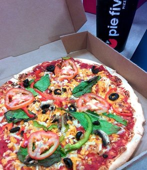 Dishes of Italian cuisine from the pizzeria "Home pizzeria" in Kiev. Order by promotion