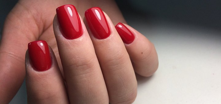 Hardware manicure in the Beauty Pro salon in Kharkov. Order with a discount