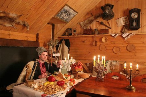 Блюда украинской кухни в ресторане «Хата Рыбака» в Киеве. Заказать столик недорого