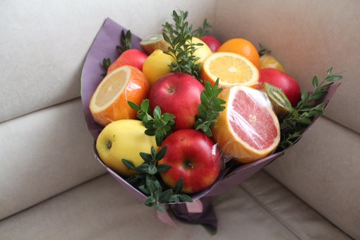 Delicious bouquet "Fruits and Flowers Market" in the Dnieper. Order at a discount.