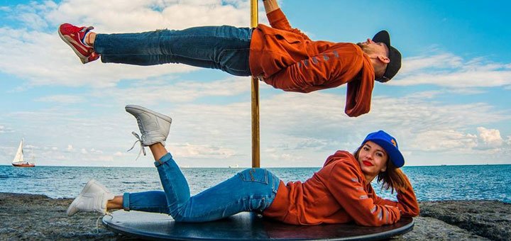 Тренера «Just Pole Dance Studio». Купить абонемент на занятия танцами по акции.