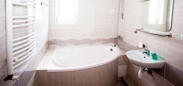 https://cdn1.superdeal.ua/uploaded/merchant_pages/17340/images/original/нрророрророweiss-hotel.com.jpg
